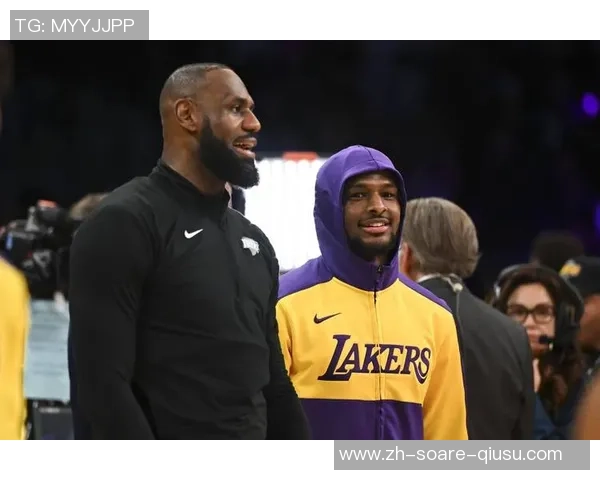 湖人大胜鹈鹕！3核轰89分，艾顿被顶到膝盖，海斯候补遮羞布！